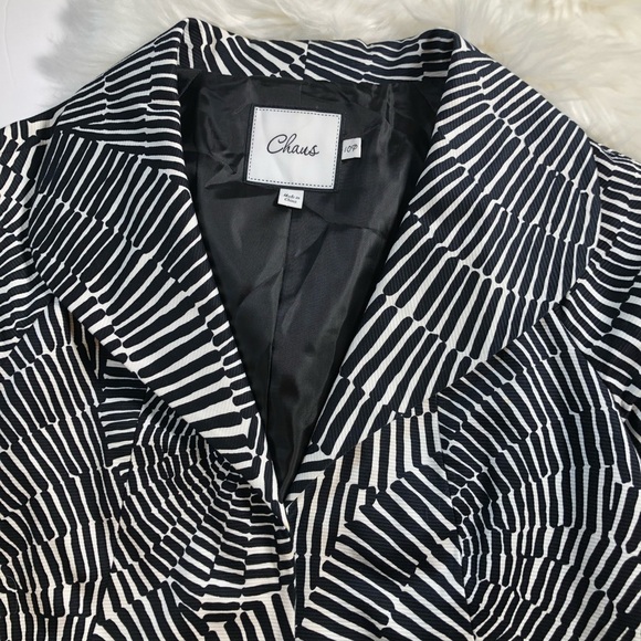❤️5/$25 Chaus Blazer short sleeve jacket - Picture 2 of 8